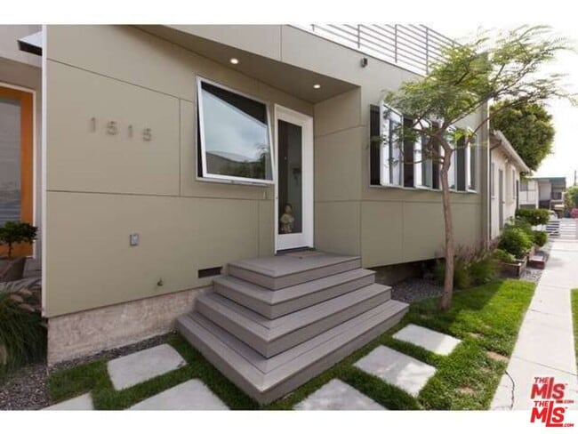 1515 Orange Grv Ave in Los Angeles, CA - Building Photo - Building Photo