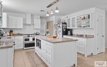 4722 Beaver Pond Dr in Brownsville, TX - Building Photo - Building Photo