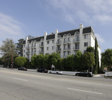 Riverside Court Apartments