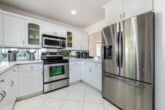 7485 Glendevon Ln in Delray Beach, FL - Building Photo - Building Photo