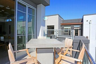 3645 Haven Ave in Menlo Park, CA - Building Photo