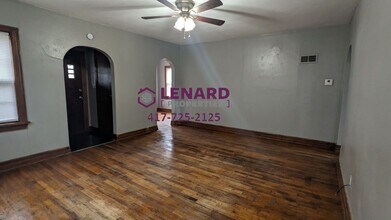 1865 E Elm St in Springfield, MO - Building Photo - Building Photo