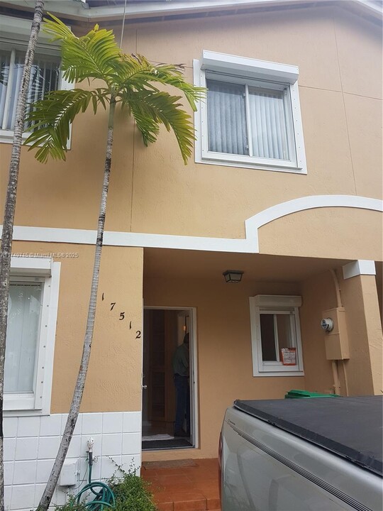 17512 SW 139th Ct in Miami, FL - Building Photo