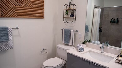 348 Somerville Ave, Unit 516 in Somerville, MA - Foto de edificio - Building Photo