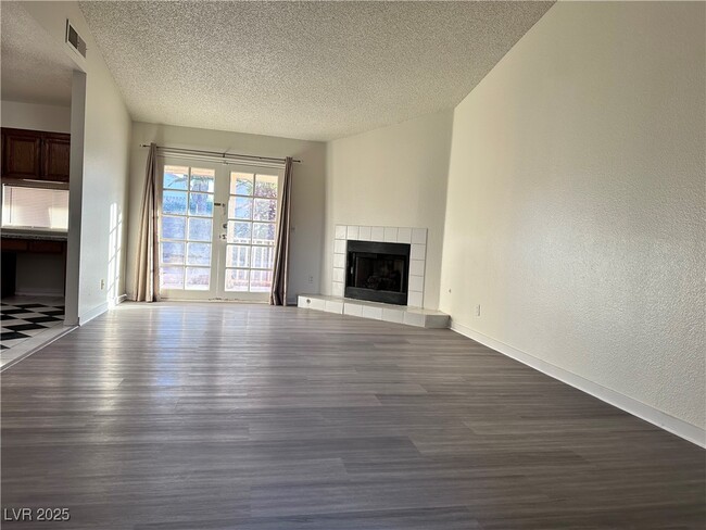 6517 Chilton Ct in Las Vegas, NV - Building Photo - Building Photo