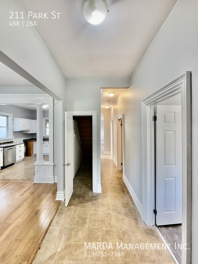 211 Park St in Chatham, ON - Building Photo - Building Photo