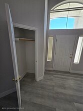 1842 Loma Linda Cir in Los Banos, CA - Building Photo - Building Photo