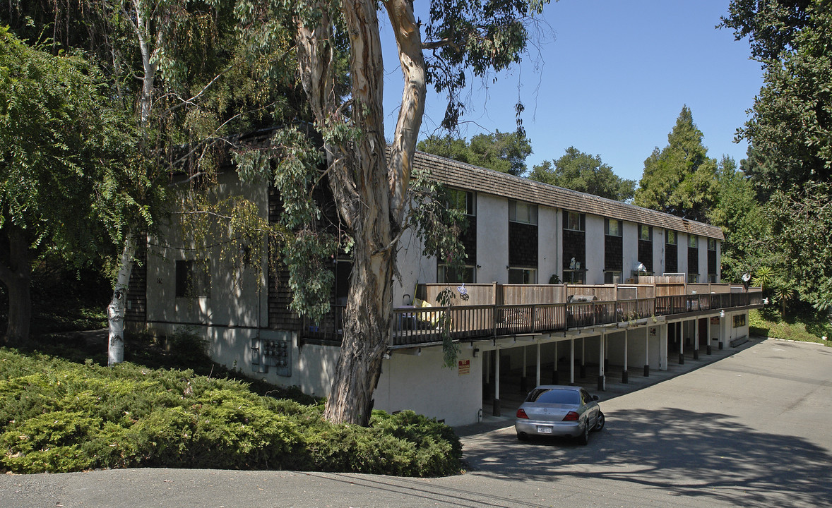 4251 San Pablo Dam in El Sobrante, CA - Building Photo