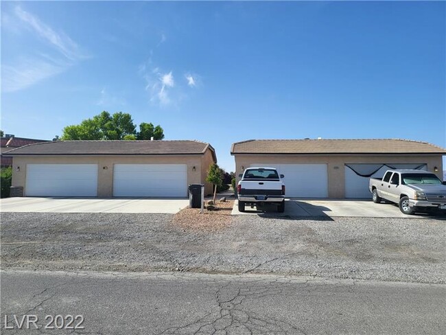 601 Bourbon St in Pahrump, NV - Building Photo - Building Photo