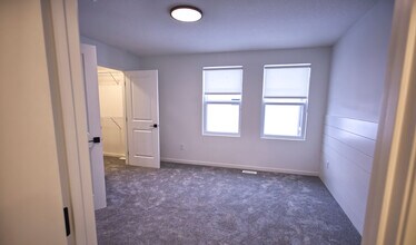 12114-12143 43 St NW in Edmonton, AB - Building Photo - Building Photo