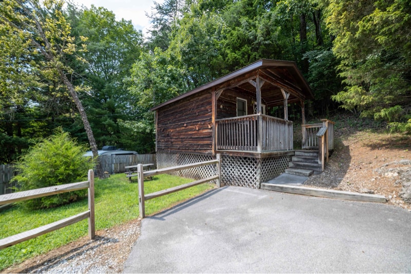 496 Pearl Ln in Blountville, TN - Building Photo