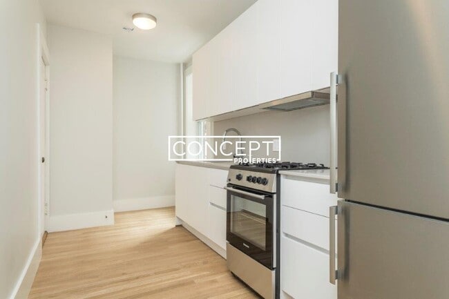 property at 286 Chestnut Hill Ave