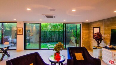 2849 Seattle Dr in Los Angeles, CA - Building Photo - Building Photo