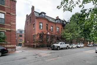78 W Concord St in Boston, MA - Building Photo - Building Photo