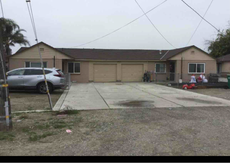 2914 W Yosemite Ave in Manteca, CA - Building Photo