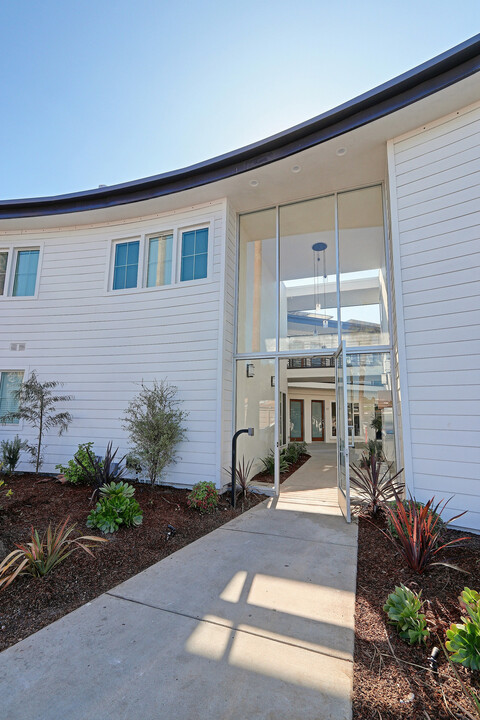 Pacific Apartment Homes in El Segundo, CA - Building Photo