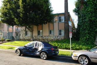 2126-2130 W El Segundo Blvd in Gardena, CA - Foto de edificio - Building Photo