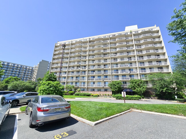 property at 1077 River Rd