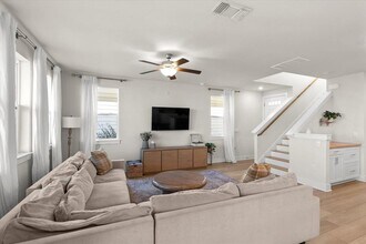 7210 Travertine Spring Dr in Austin, TX - Building Photo - Building Photo