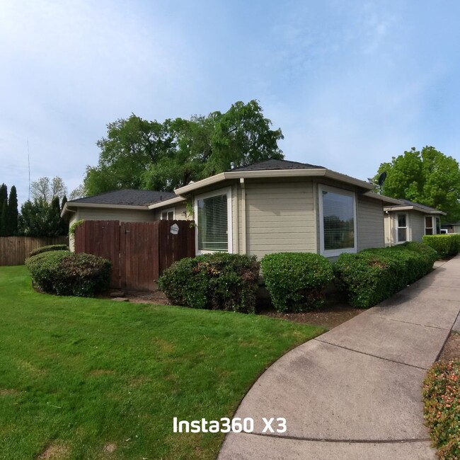 property at 3015 Merriman Rd