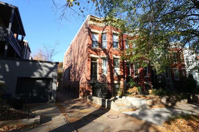 608 5th St NE in Washington, DC - Building Photo - Building Photo