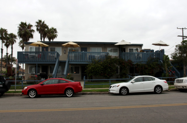 202 12th St in Huntington Beach, CA - Building Photo - Building Photo