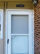 7040 Bray Rd in Gloucester Point, VA - Building Photo
