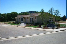 Knoll Ridge Mobile Home Park in Myrtle Creek, OR - Building Photo