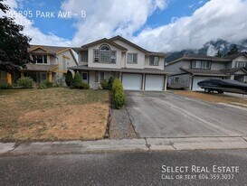 65895 Park Ave in Hope, BC - Building Photo