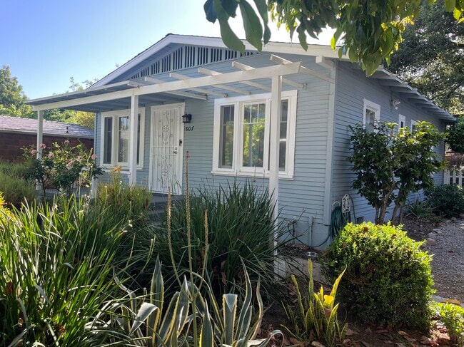 property at 807 N Wilson Ave