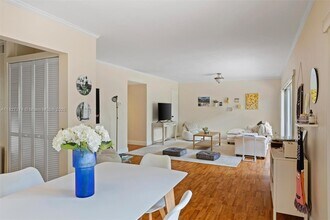 7508 SW 58th Ave in South Miami, FL - Building Photo - Building Photo