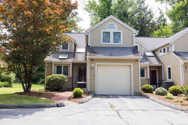 113 Courtyard Ln in Mansfield, CT - Building Photo - Building Photo