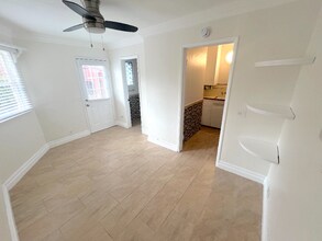 212 N Coast Hwy in Laguna Beach, CA - Building Photo - Building Photo