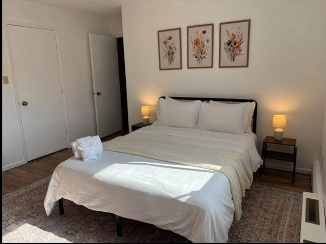 3520 E 42nd Ave in Anchorage, AK - Foto de edificio - Building Photo