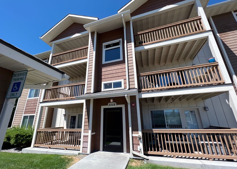 2 Bed 2 Bath Baxter Springs Condo with Mou... in Bozeman, MT - Foto de edificio