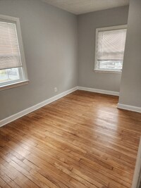 2016 Deering Ave photo'