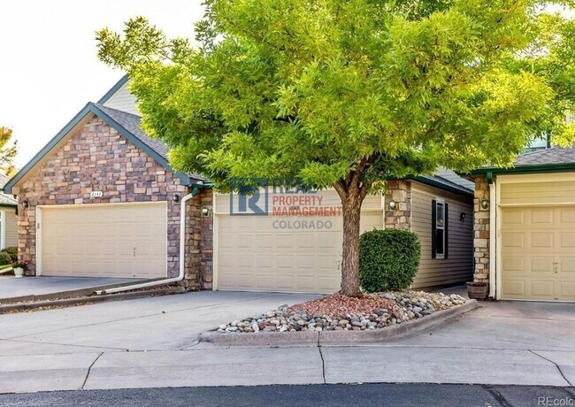 8345 S Garland Cir in Littleton, CO - Building Photo - Building Photo