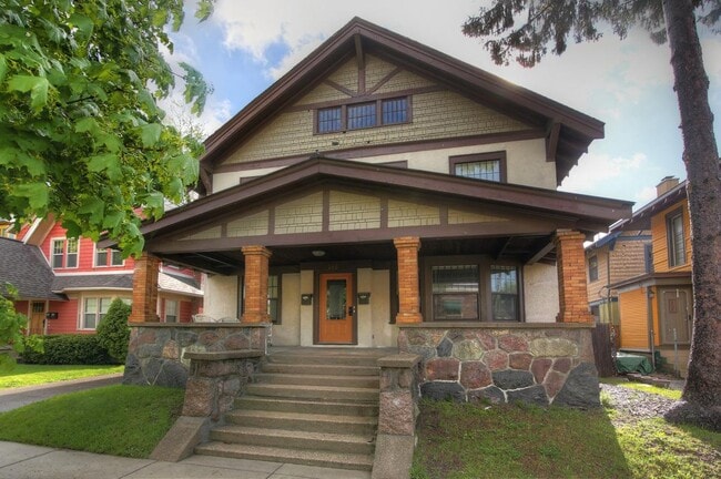 360 Richard Terrace SE in Grand Rapids, MI - Building Photo - Building Photo