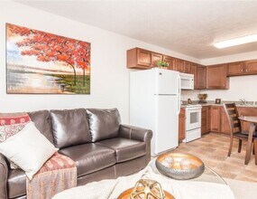 1632 S Doodler Dr-Unit -90 in Sioux Falls, SD - Building Photo - Building Photo