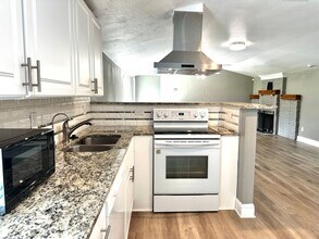 1716 W Mayfield Rd in Arlington, TX - Building Photo - Building Photo