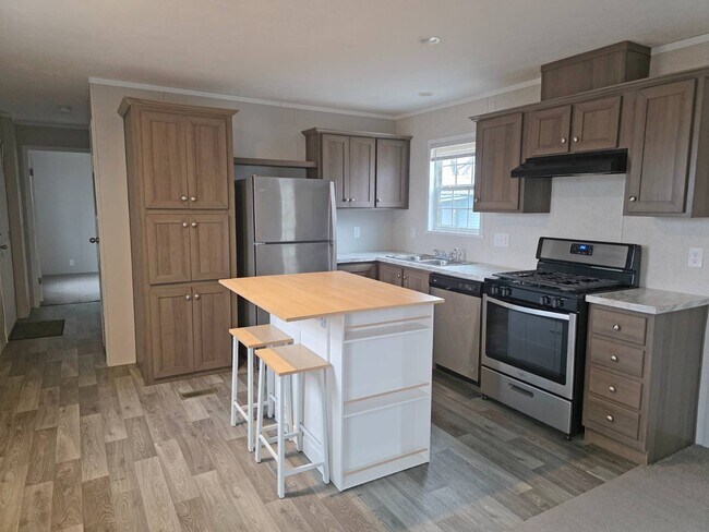 705 W 8th St in Storm Lake, IA - Building Photo - Building Photo