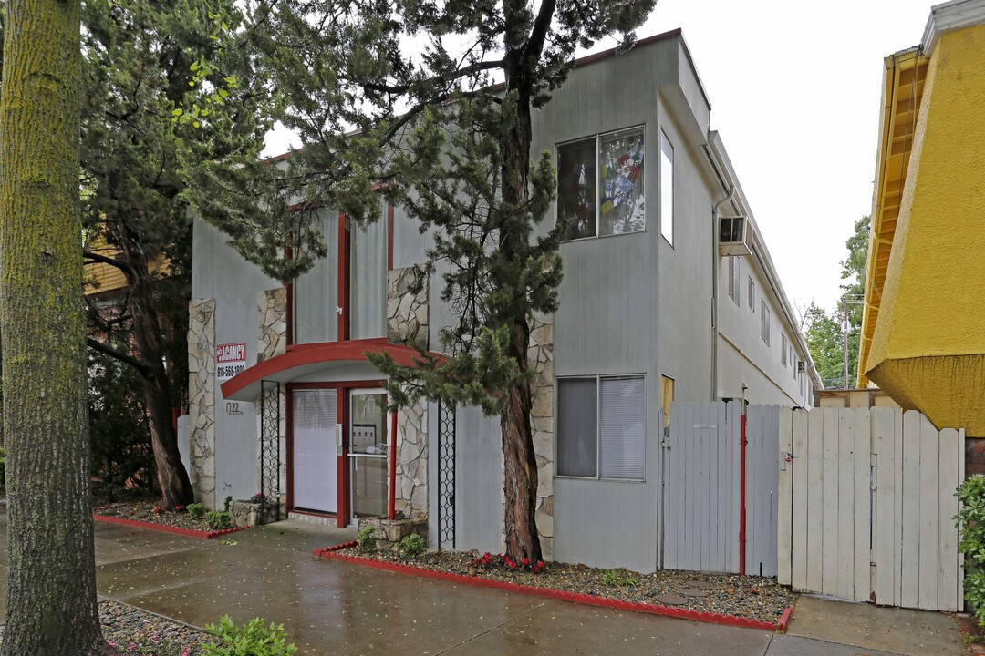 1722 G St in Sacramento, CA - Building Photo