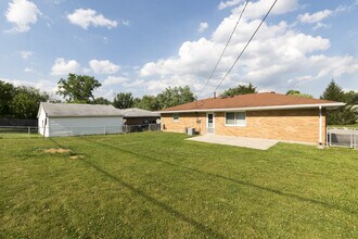 7129 Cronk Dr in Huber Heights, OH - Building Photo - Building Photo