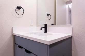 Century at Sugar House in Salt Lake City, UT - Foto de edificio - Interior Photo