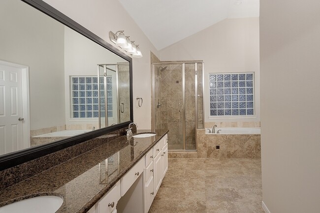property at 174 S Winterport Cir