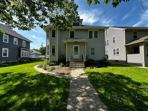 337 N Maple Ave, Unit 2 in Green Bay, WI - Building Photo - Building Photo