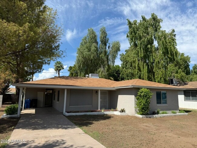 7016 N 10th Pl in Phoenix, AZ - Building Photo - Building Photo