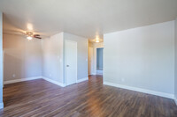 Alderwood Park Apartments in Livermore, CA - Building Photo - Building Photo