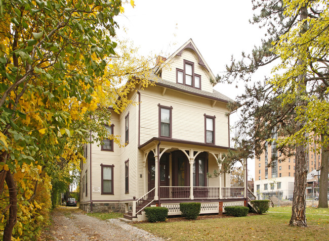 114 N Division St in Ann Arbor, MI - Building Photo - Building Photo