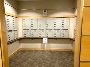 309 W Washington Ave, Unit 406 in Madison, WI - Building Photo - Building Photo